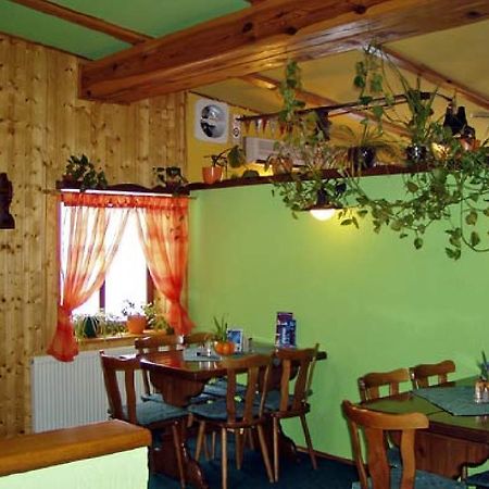 Restaurace A Penzion U Vladaru Mikulášovice 외부 사진